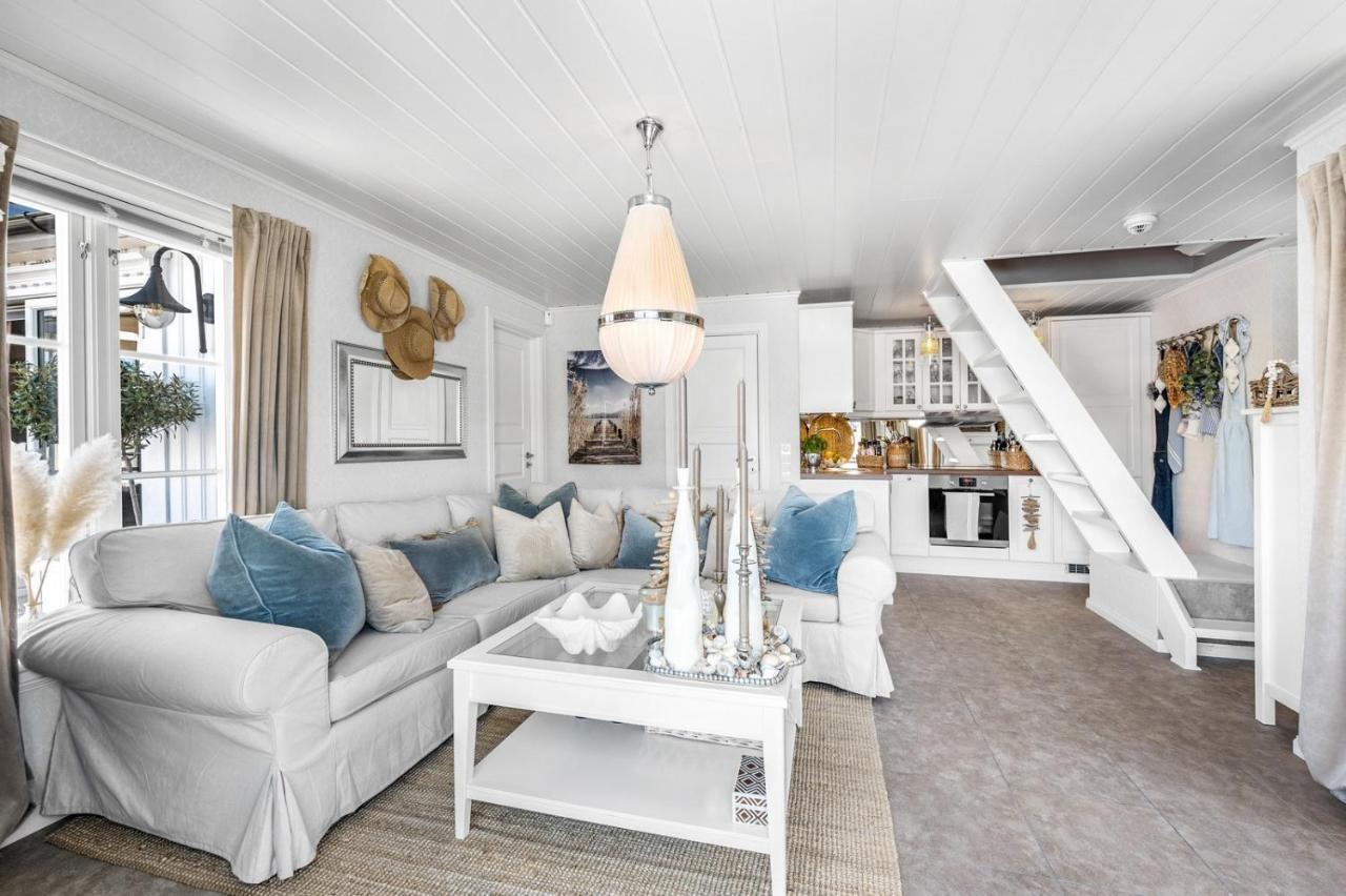 Luxurious Boathouse With Private Dock In The Best Location In Arendal Exterior photo