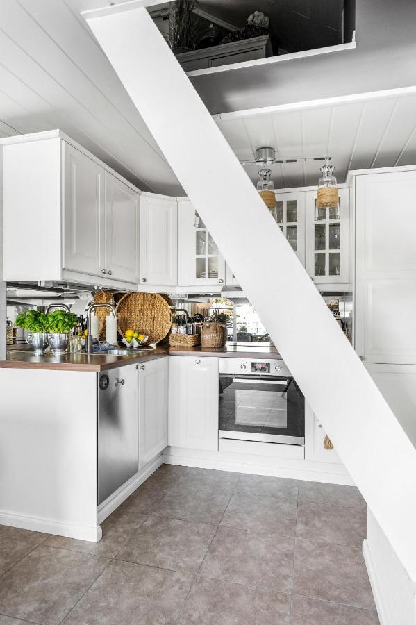 Luxurious Boathouse With Private Dock In The Best Location In Arendal Exterior photo